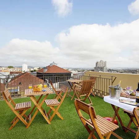 - - 3 Апартаменты